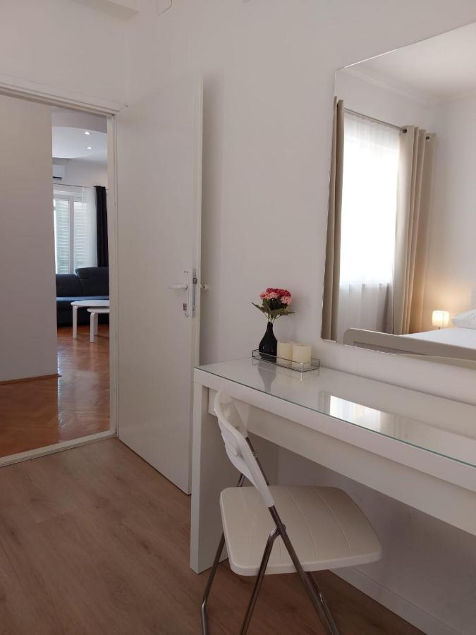 Apartmani มาคาร์สกา ภายนอก รูปภาพ