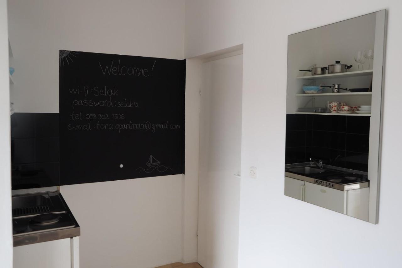 Apartmani มาคาร์สกา ภายนอก รูปภาพ
